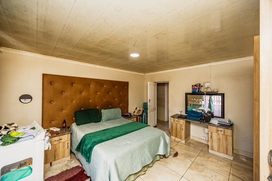 10 Bedroom Property for Sale in Greenfields Eastern Cape